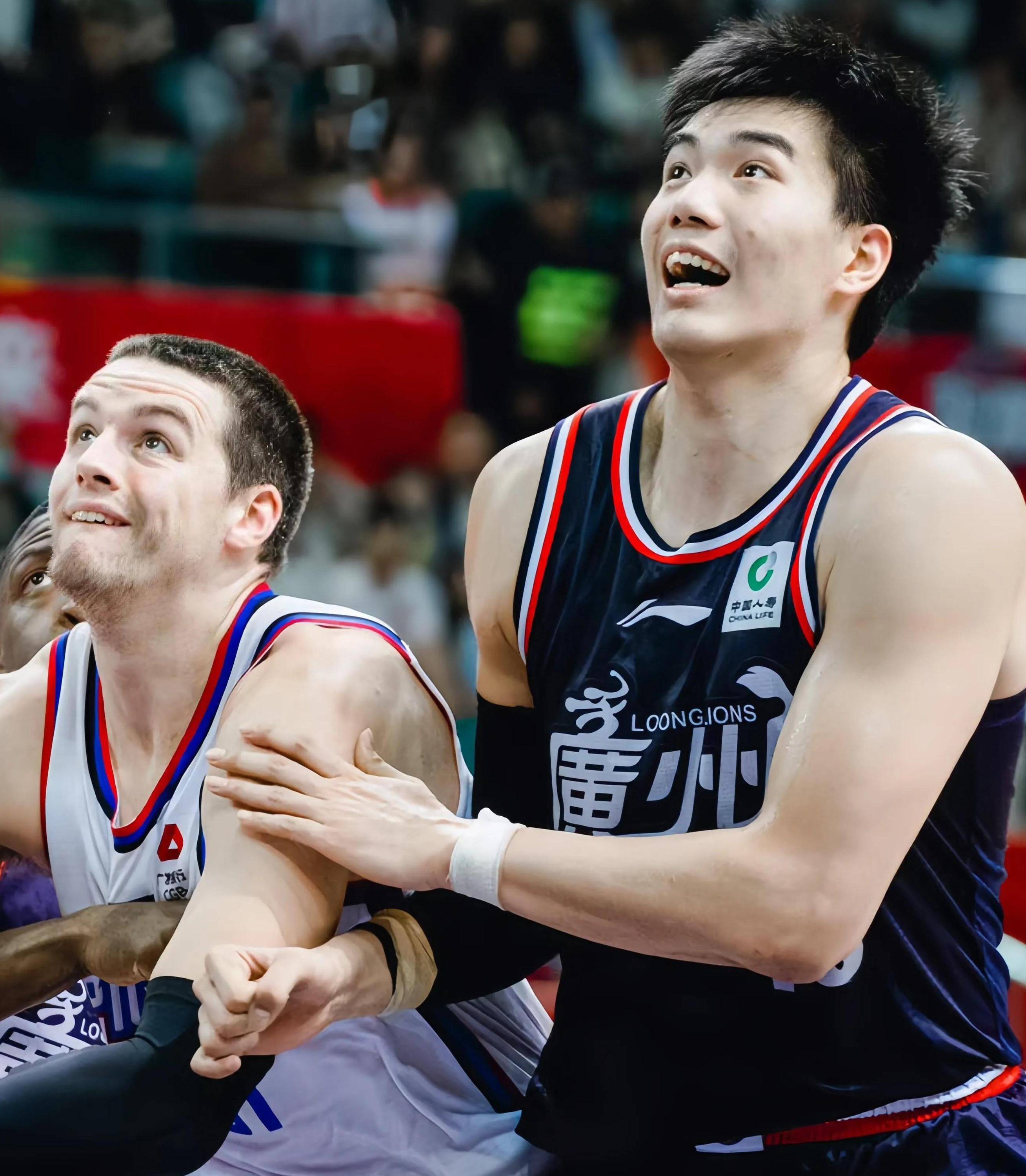 aiyouxi-CBA季后赛赛程吃紧，巴塞罗那赛后更衣室发声，压力陡增，赛季目标并未改变的简单介绍-aiyouxi