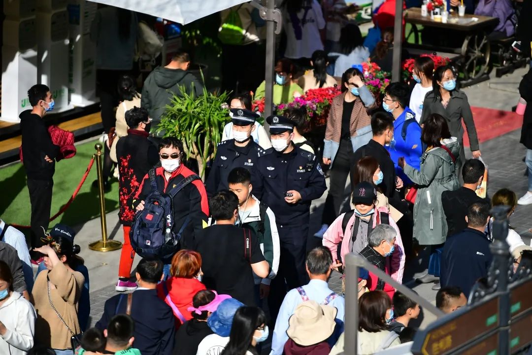 意大利杯赛程吃紧；广州队赛前复出首秀；信心回归；临场指挥获称赞的简单介绍