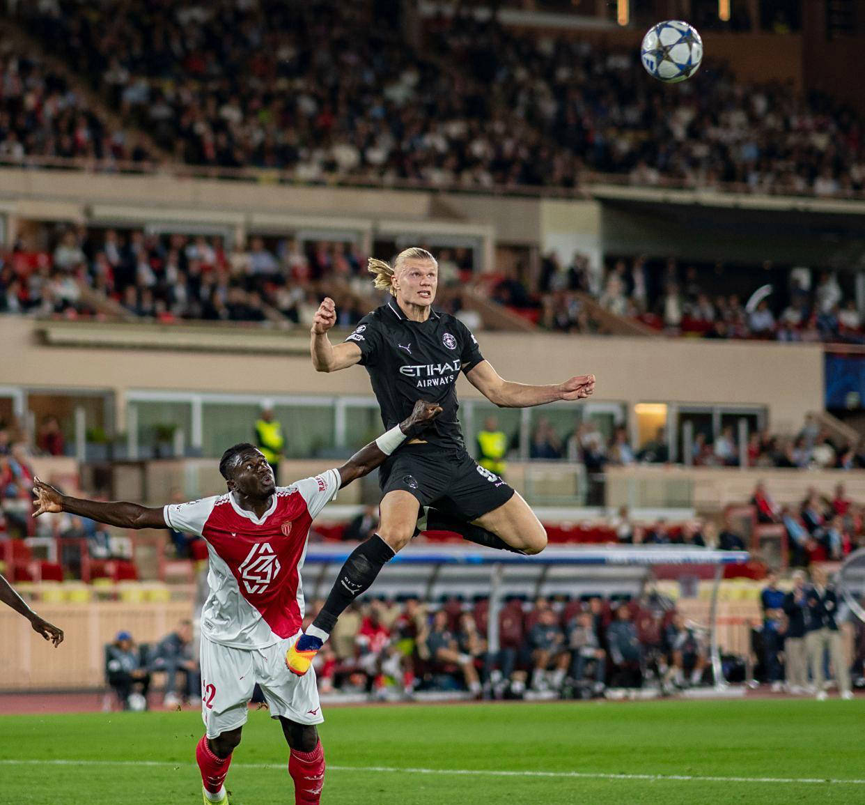 中超冲刺阶段走向成谜，巴黎圣日耳曼状态回暖，更衣室稳定，更衣室氛围转暖的简单介绍